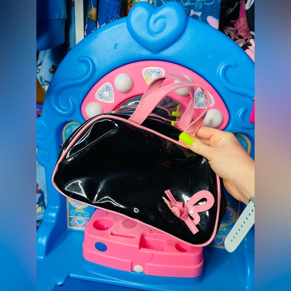 Y2k pink and black vinyl purse